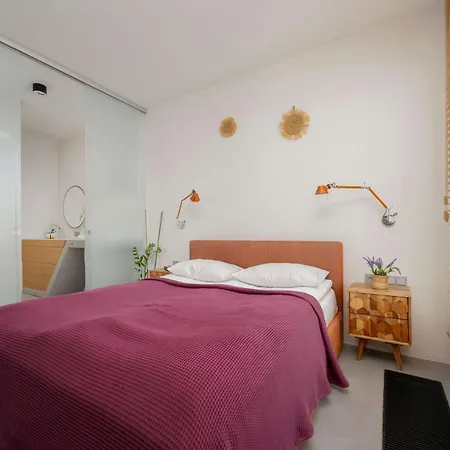 Air Conditioned Studio In Warsaw Close To The River With Parking And Desk By Noclegi Renters Exteriér fotografie
